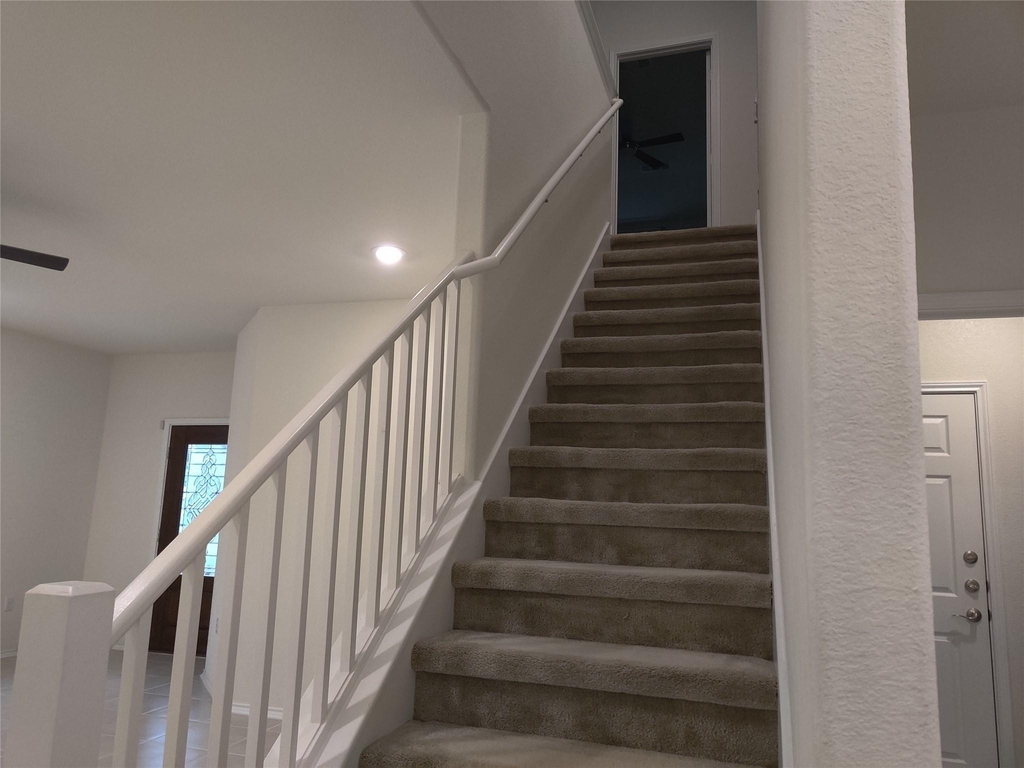 9107 Golden Leaf Dr - Photo 10