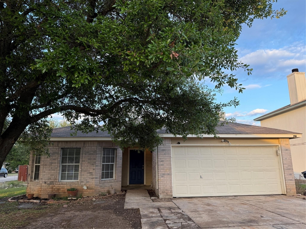 710 Eaglecreek Dr - Photo 0