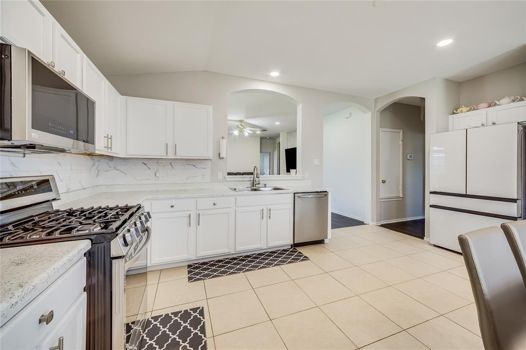 505 Washington Square Dr - Photo 7