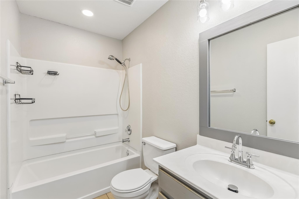 505 Washington Square Dr - Photo 22