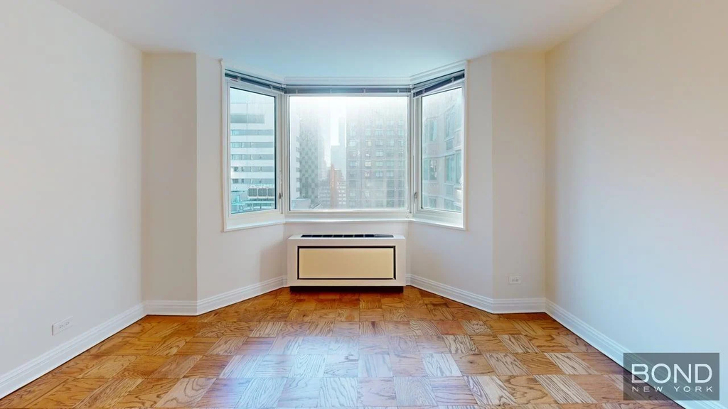 400 East 71st Street - Photo 2