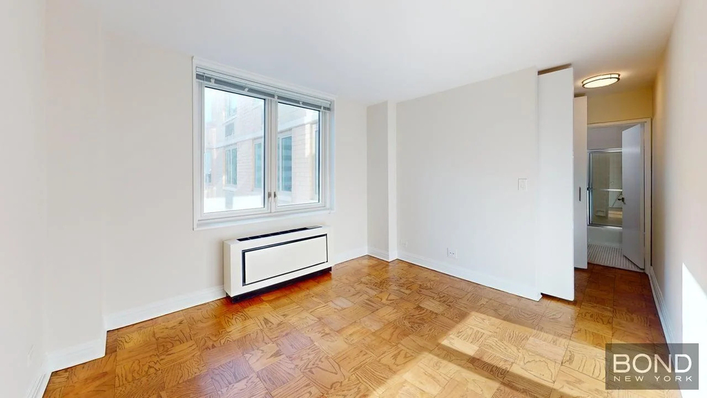 400 East 71st Street - Photo 4