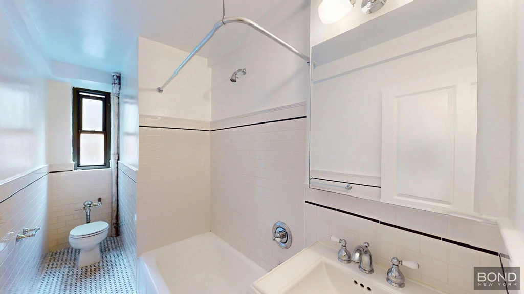 141 East 56th Street - Photo 2
