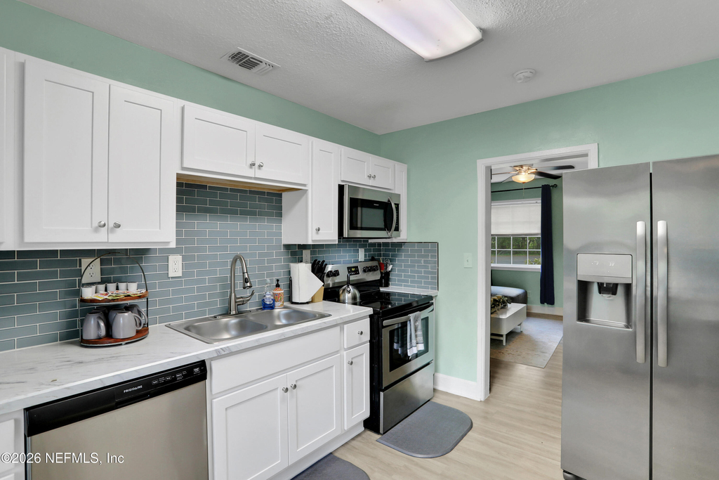 2870 Ernest Street - Photo 11