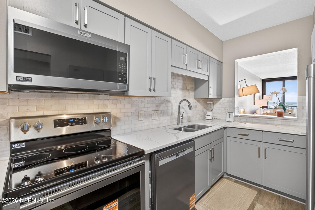 601 1st Street - Photo 8