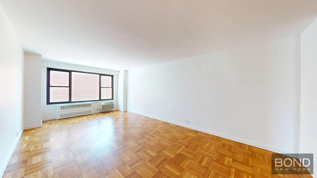 145 4th Avenue - Photo 3