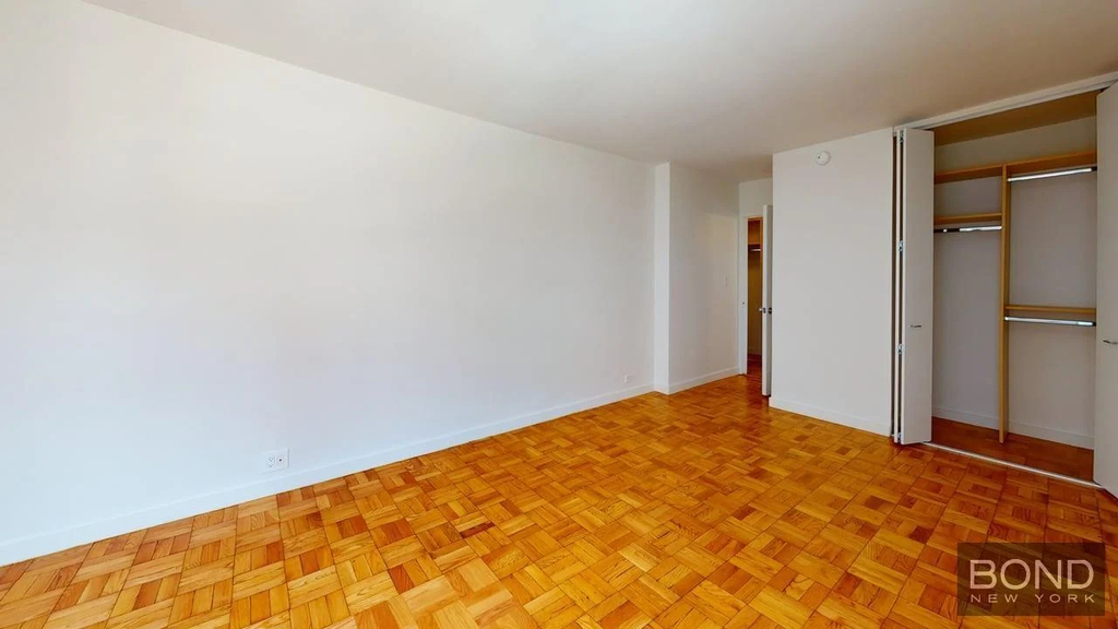 145 4th Avenue - Photo 5
