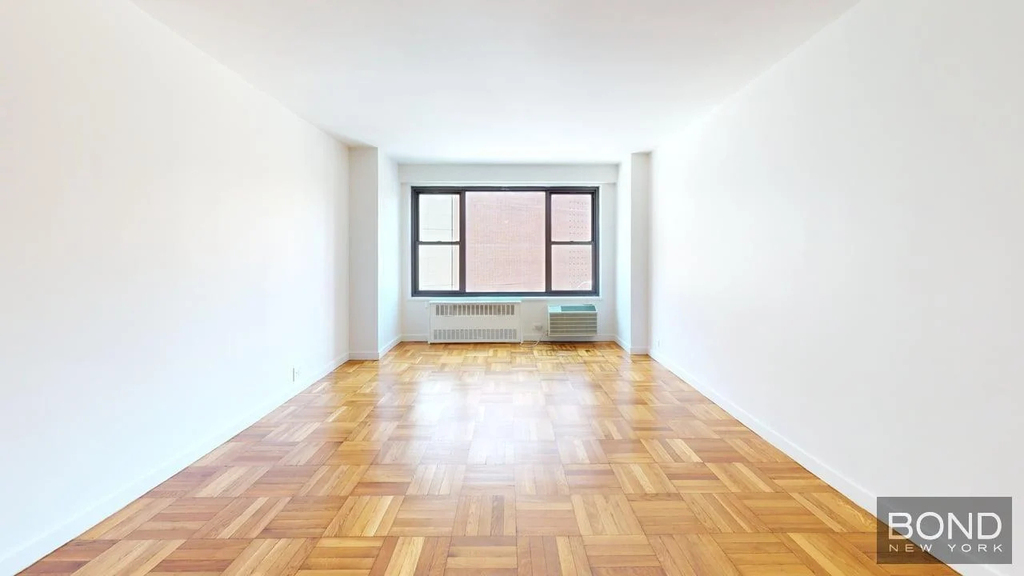 145 4th Avenue - Photo 4