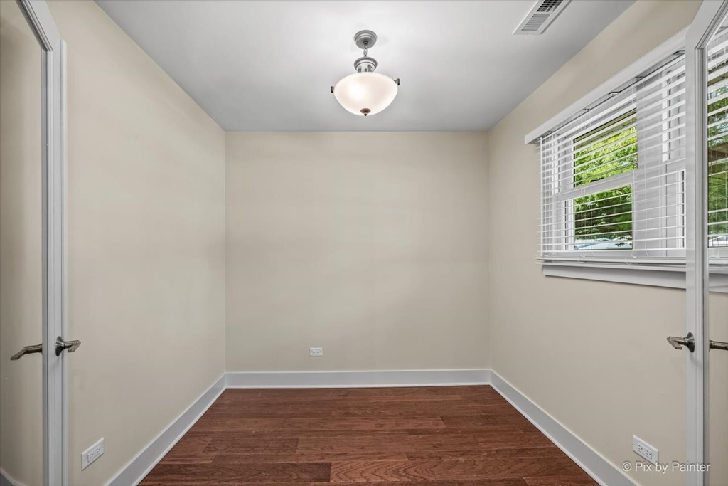 11611 Douglas Avenue - Photo 14