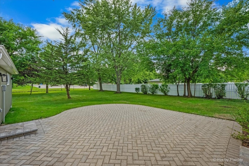 11611 Douglas Avenue - Photo 4
