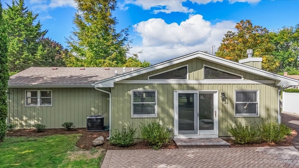 11611 Douglas Avenue - Photo 2
