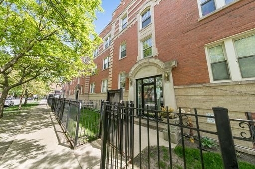 7363 N Ashland Boulevard - Photo 0