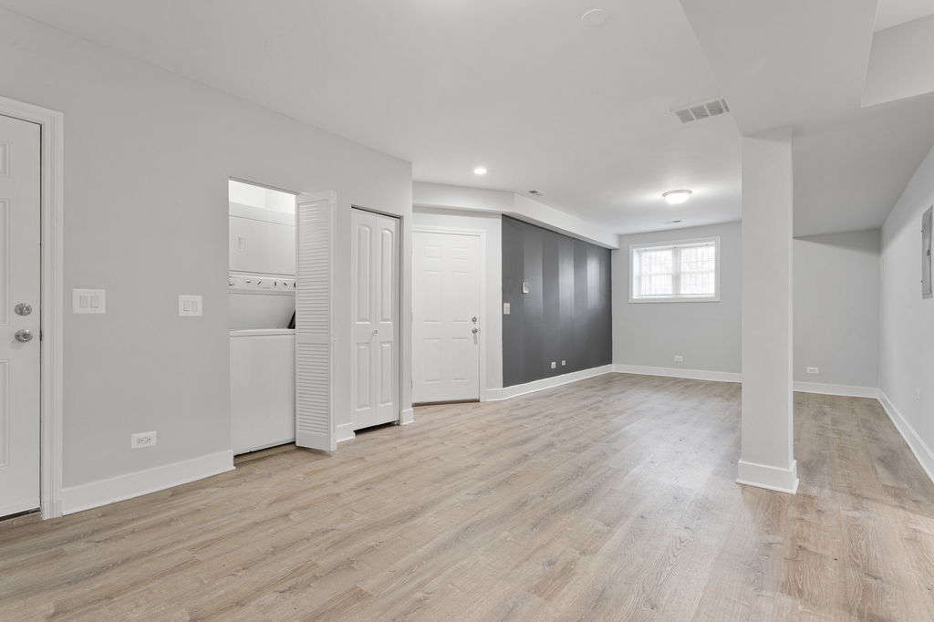 7363 N Ashland Boulevard - Photo 4