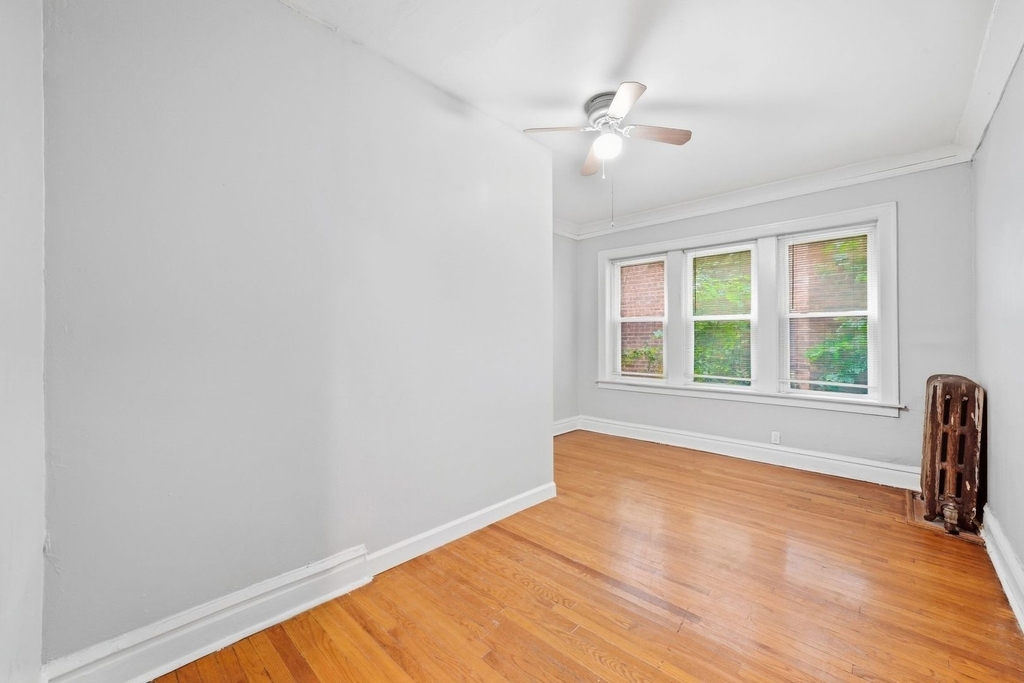 6945 S Calumet Avenue - Photo 4