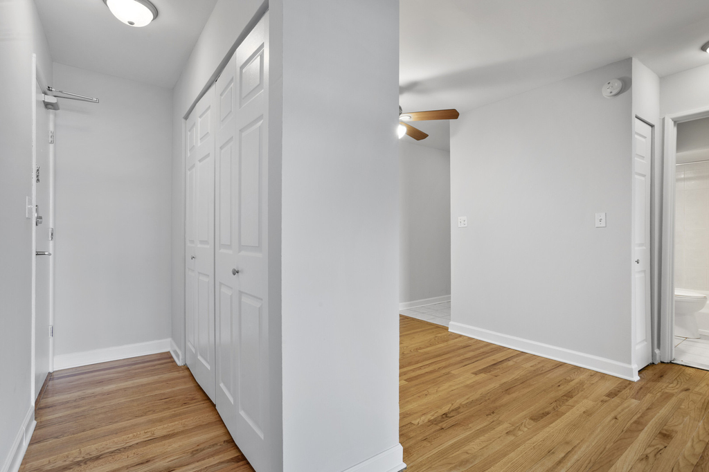 6758 N Sheridan Avenue - Photo 7