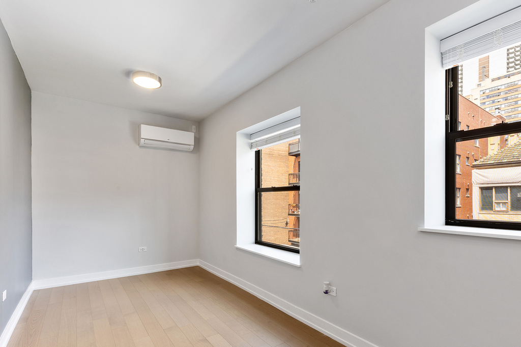6019 N Winthrop Avenue - Photo 5