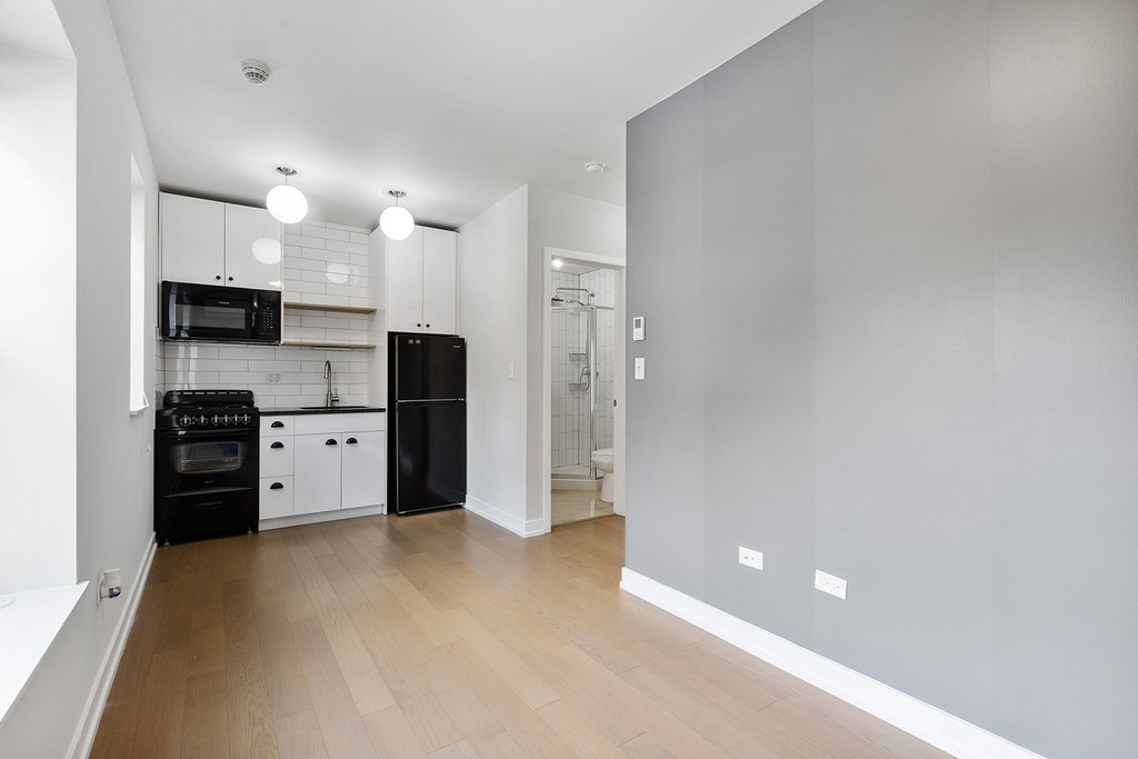 6019 N Winthrop Avenue - Photo 3