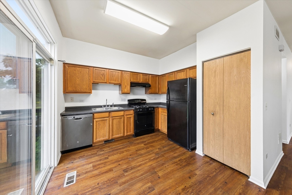 4409 Klatt Street - Photo 9