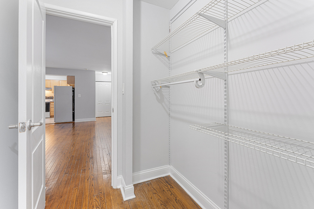 6001 N Kenmore Avenue - Photo 6