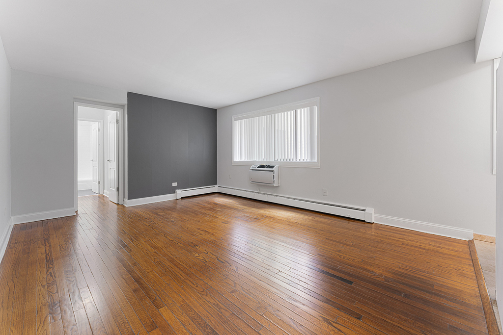 6001 N Kenmore Avenue - Photo 2