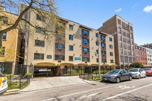 6001 N Kenmore Avenue - Photo 0
