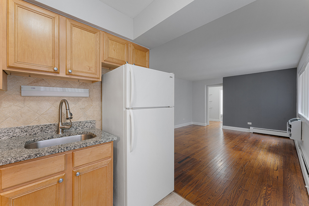 6001 N Kenmore Avenue - Photo 4