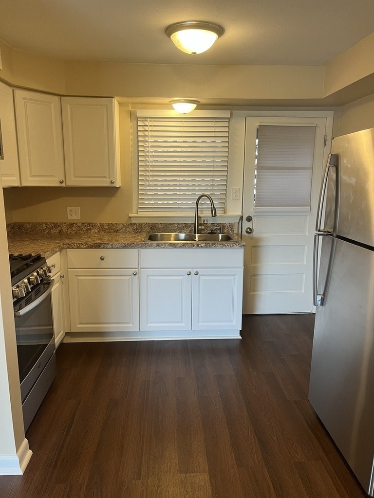 3182 W Meadow Lane - Photo 2