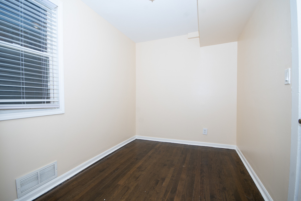 1618 N Rockwell Street - Photo 17