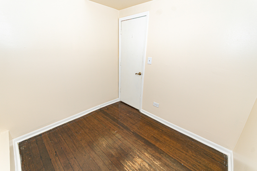 1618 N Rockwell Street - Photo 15