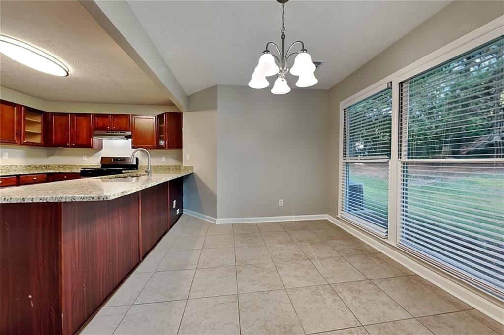 677 Longbow Court - Photo 4