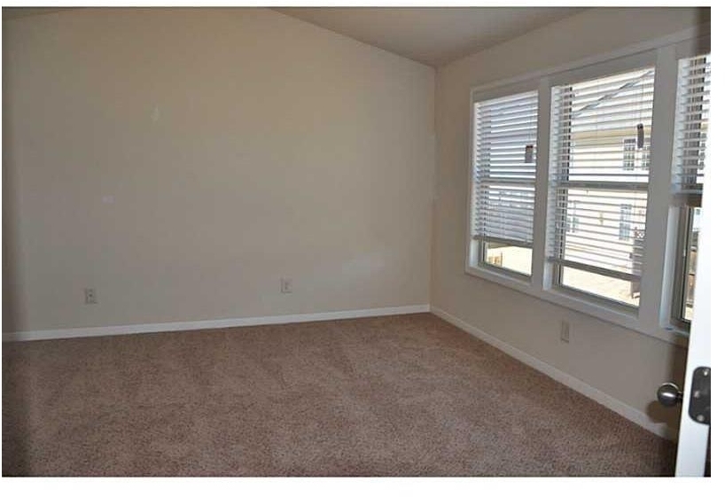 2545 Thackery Court - Photo 10