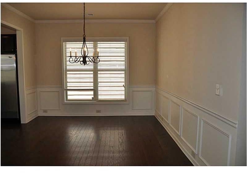 2545 Thackery Court - Photo 7