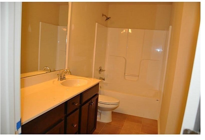 2545 Thackery Court - Photo 14