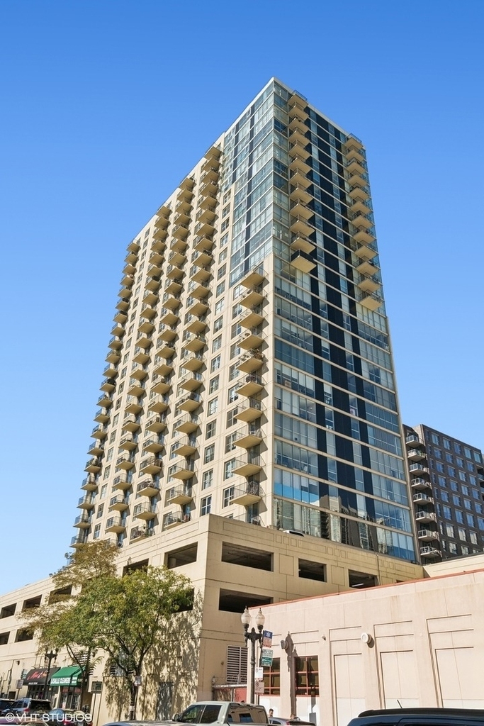 1212 N Lasalle Street - Photo 0