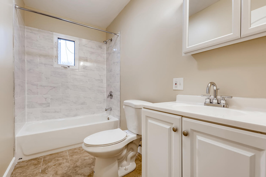 7046 N Clark Street - Photo 7
