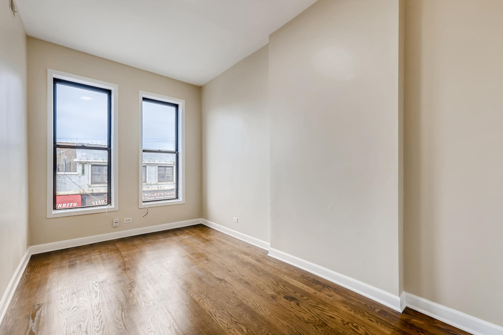 7046 N Clark Street - Photo 8