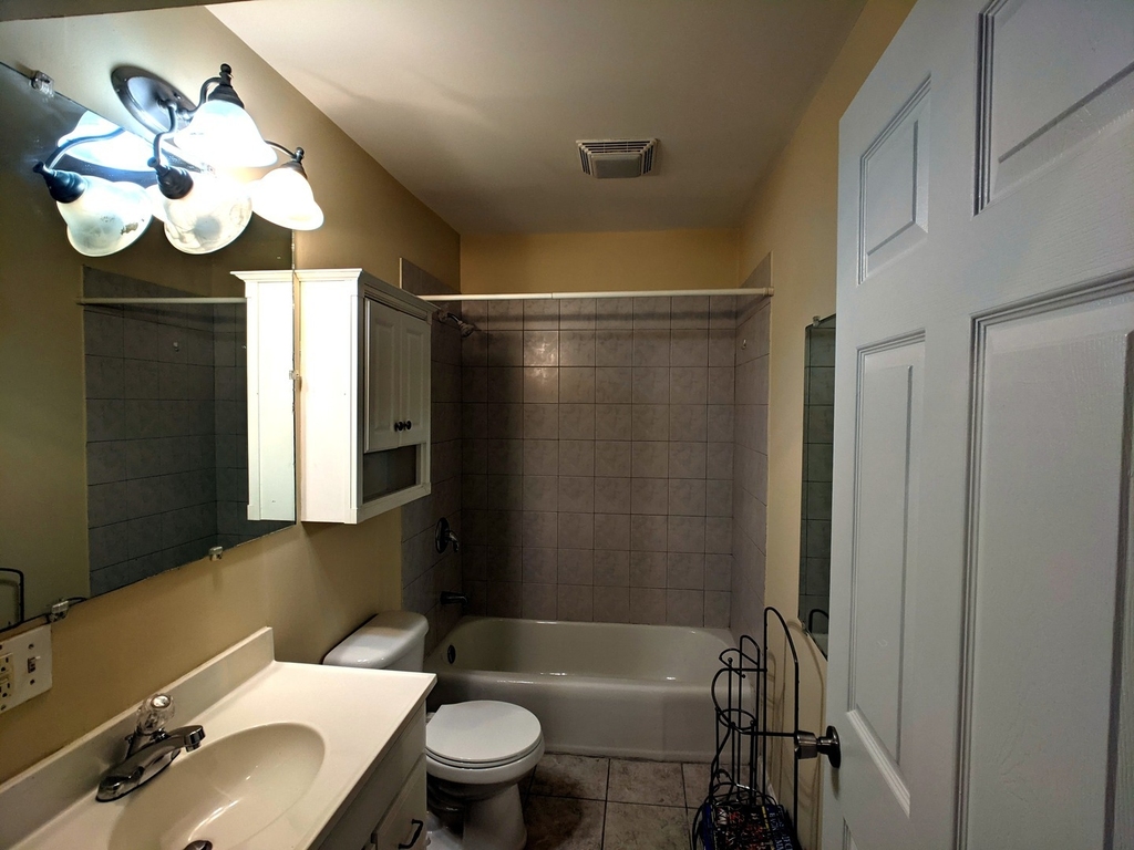 5953 N Kenmore Avenue - Photo 4