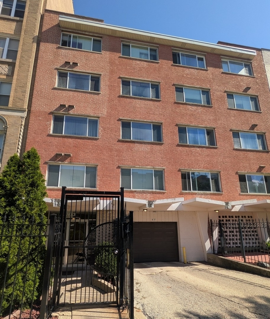5953 N Kenmore Avenue - Photo 10