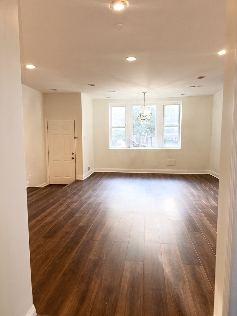 4829 S Champlain Avenue - Photo 3