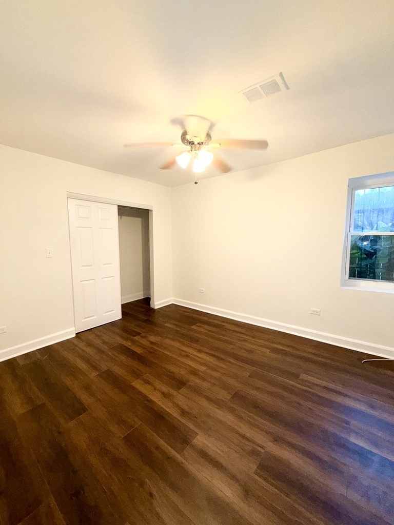 4829 S Champlain Avenue - Photo 9