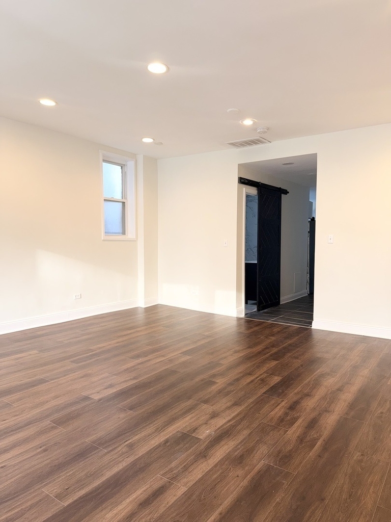 4829 S Champlain Avenue - Photo 2
