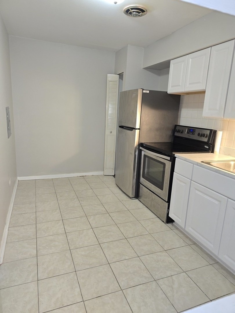 6619 N Sheridan Road - Photo 8