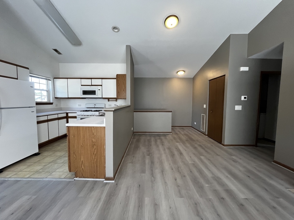 7031 S Stratton Lane - Photo 4