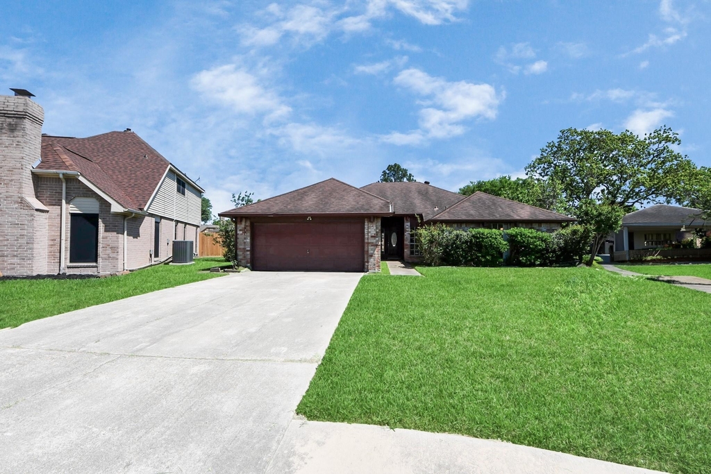 2406 Duchess Way - Photo 5
