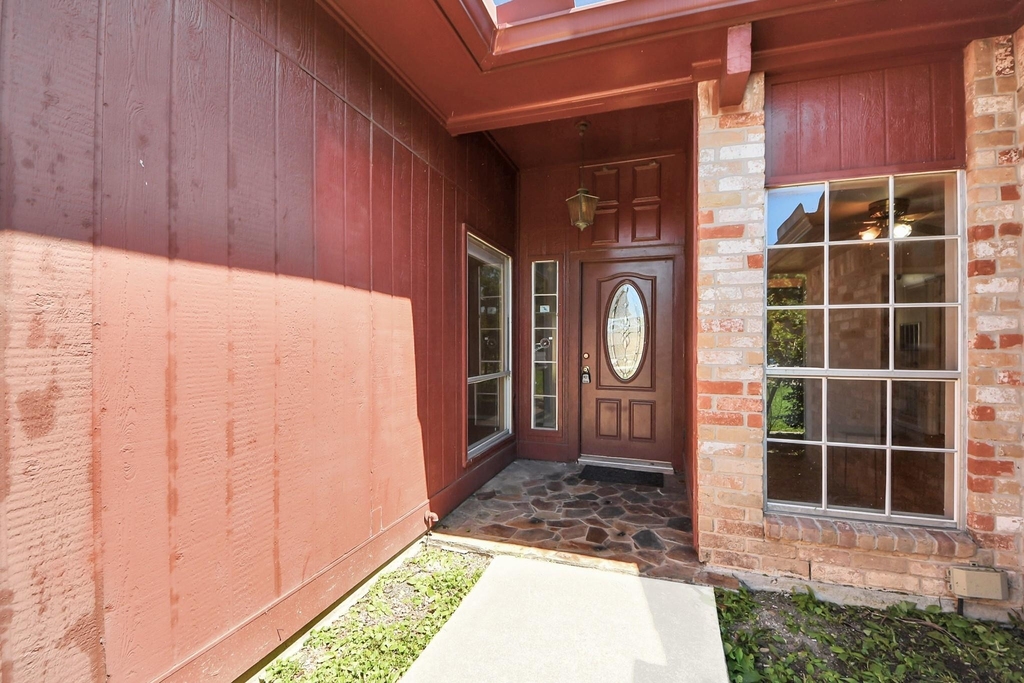 2406 Duchess Way - Photo 7