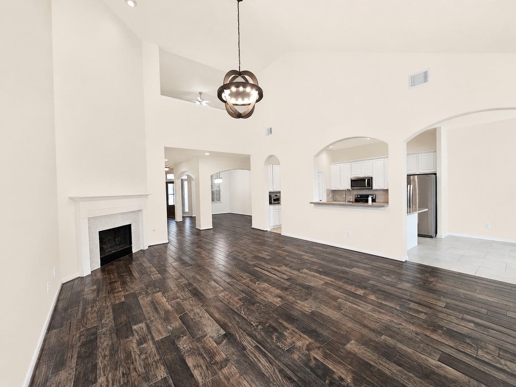 98 W Knightsbridge Drive - Photo 3