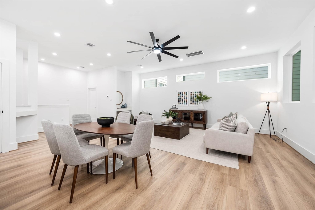 327 N Nagle Street - Photo 10