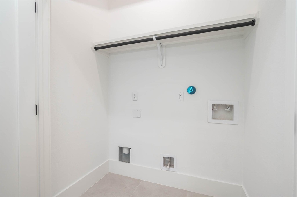 327 N Nagle Street - Photo 26