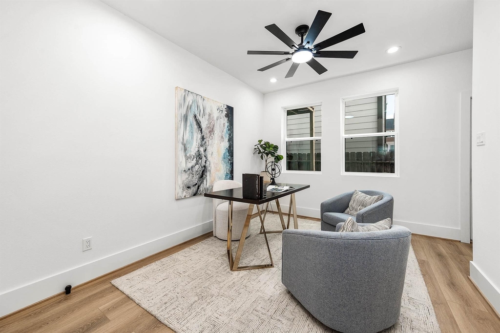 327 N Nagle Street - Photo 7