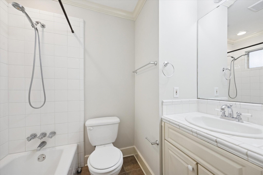 2414 Morse Street - Photo 13